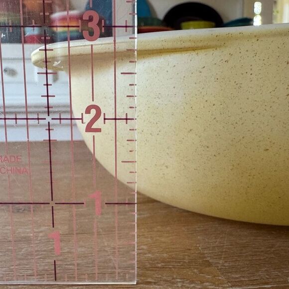 Vintage Pyrex 2 qt Desert Dawn Yellow Bowl - Picture 3 of 8